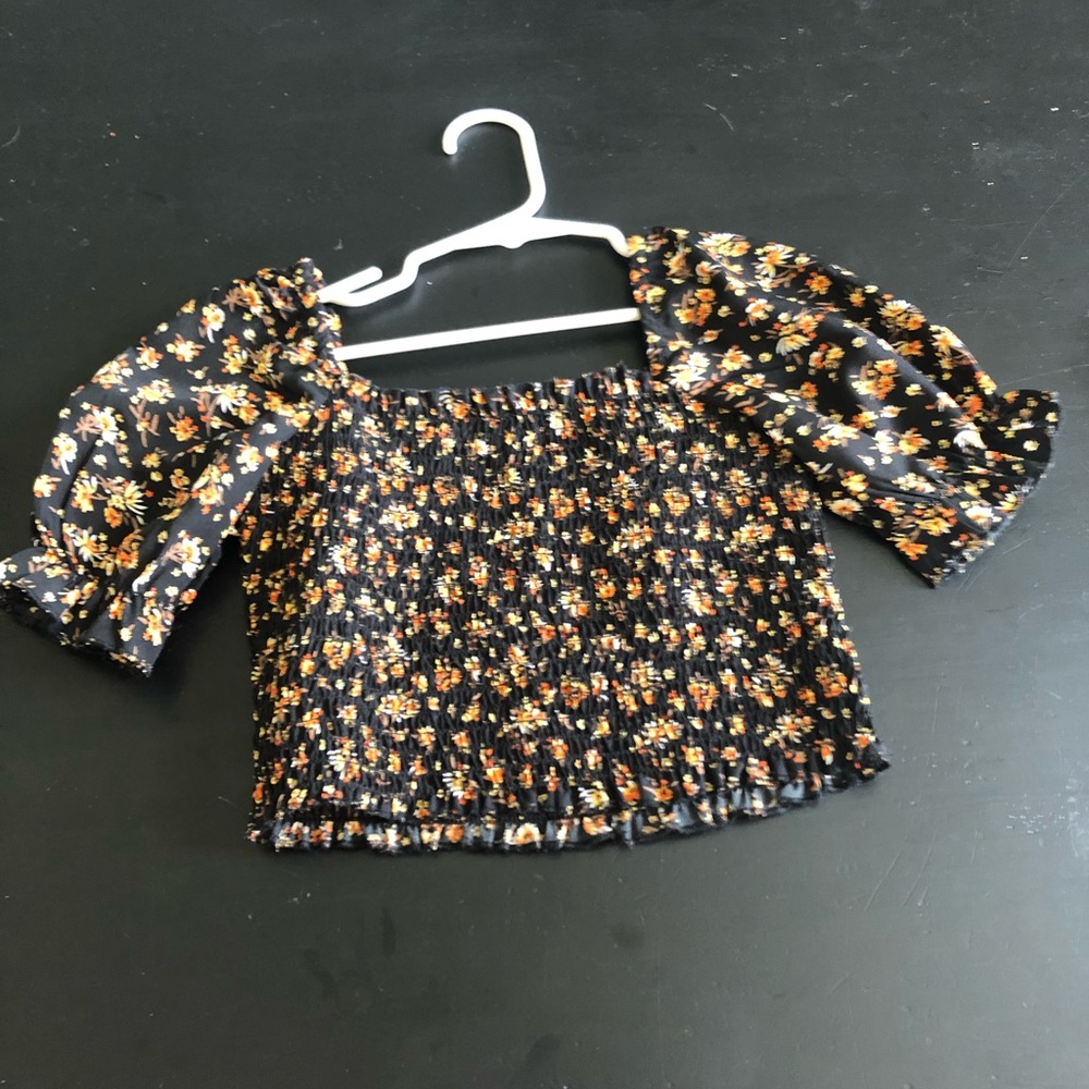 Girls floral puff sleeve top